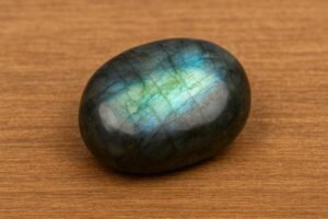 labradorite pierre roulée lithothérapie